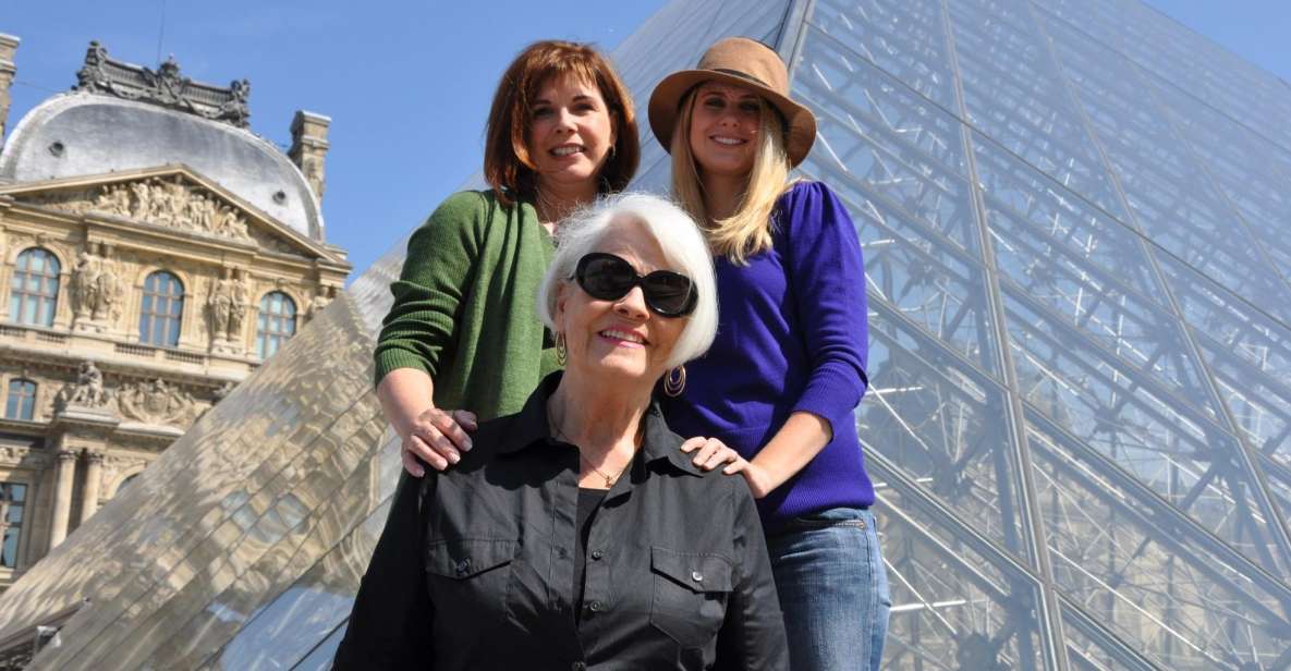 Paris 2-Hour Private Walking Tour with a Photographer - Best for honeymoons, families, and photo-awkward people