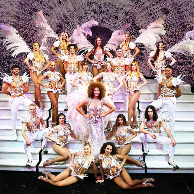 Paris: 3-Course Dinner & Show at Paradis Latin Cabaret - Who should book this cabaret dinner-show?