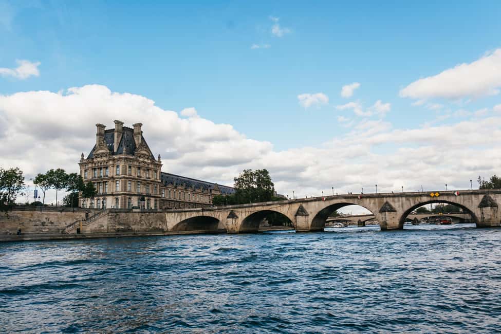 Paris : 3-Course Gourmet Dinner Cruise on Seine River - The dinner itself: 3 courses with real choices (and two different menus)