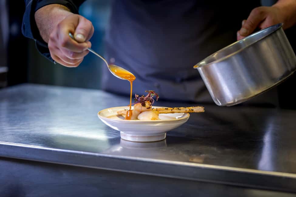 Paris: 3-Course Lunch Cruise on the River Seine - Your 3-course lunch menu, from seaweed salmon to mandarin chocolate