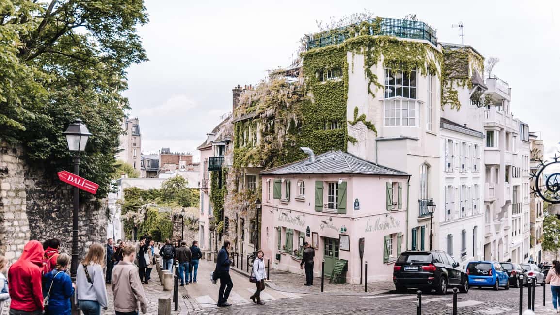 Paris: 3-Hour Private Tour from Champs Élysées to Montmartre - The middle stretch: staying flexible when Paris changes the route