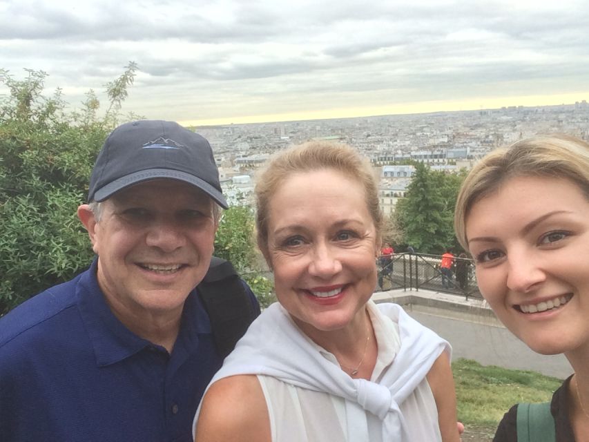 Paris: 3-Hour Private Tour from Champs Élysées to Montmartre - Weather, cold, and detours: how the tour handles real Paris