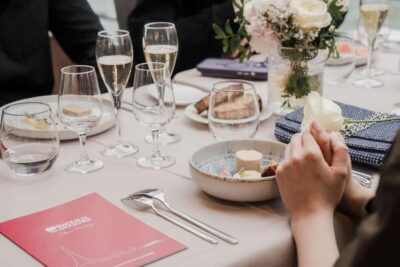 Paris: 4-Course Dinner Cruise on Seine River with Live Music - Where to meet and how boarding usually works (Port de la Conférence)