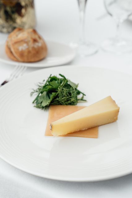 Paris: 4-Course Dinner Cruise on Seine River with Live Music - The on-board photographer: nice keepsake, paid extra