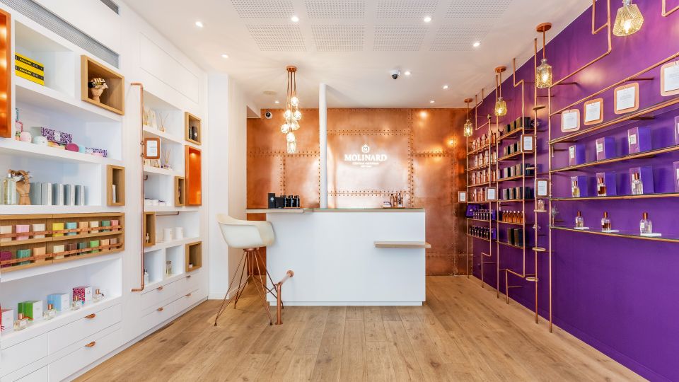 Paris 6 : Private Perfume Workshop 2 Hours - What Happens First: Diagnosis and a Scenting Session You Can Trust