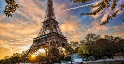 Paris: Access Eiffel Tower Summit or Second Level - The “guide up to the Eiffel Tower” model: what you get and what you don’t