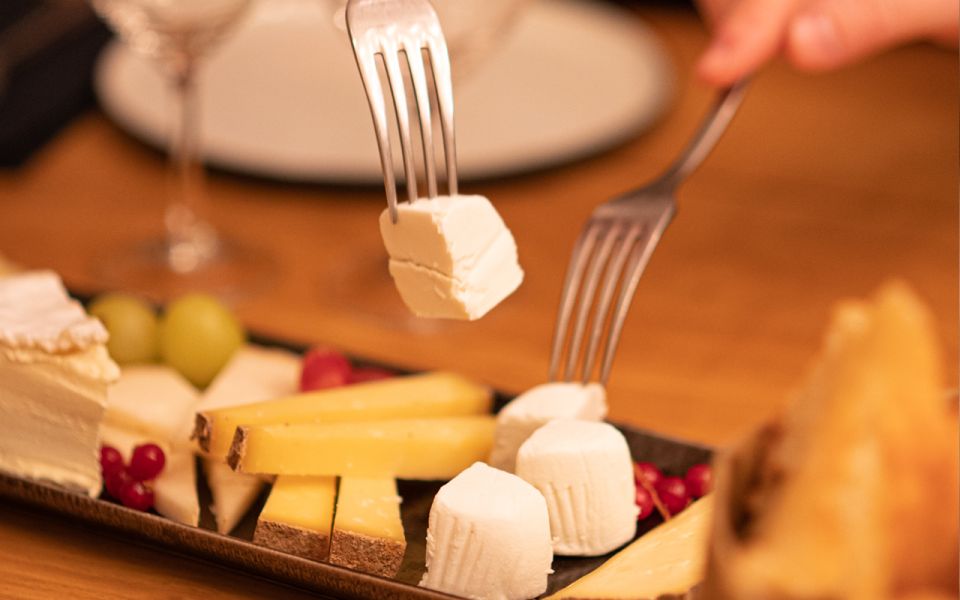 Paris: Apéro Wine and Cheese Tasting Experience - Where It Starts: Meeting at 52 Rue de l’Arbre Sec