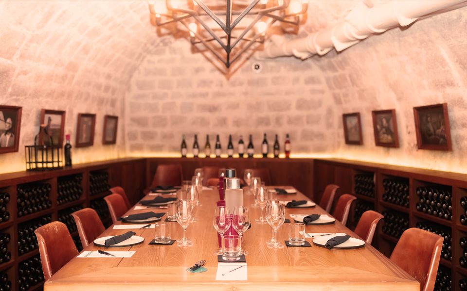 Paris: Apéro Wine and Cheese Tasting Experience - Your English Sommelier: How the Q&A Turns Tasting Into Local Smarts