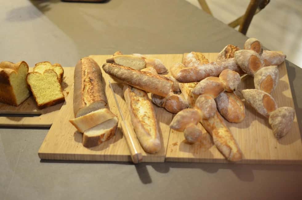 Paris: Baguette and French Breads Class - Shaping baguettes, brioche, and ciabatta: why technique changes everything