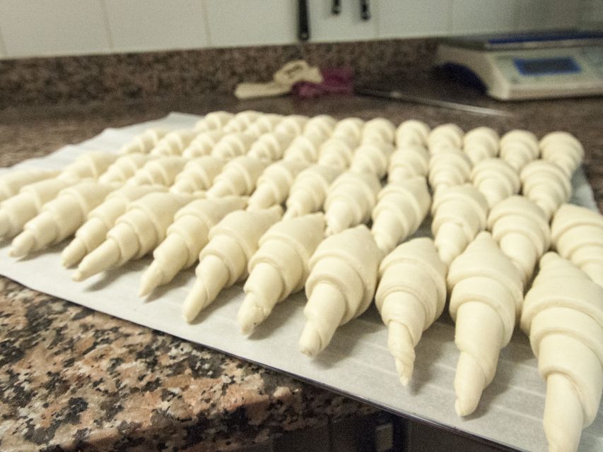 Paris Bakery Tour - Small group, 1 hour, and why that timing works