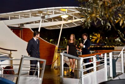Paris: Bastille Day Dinner Cruise on the Seine River - The route: Pont Neuf, the Notre-Dame area, and Eiffel Tower views