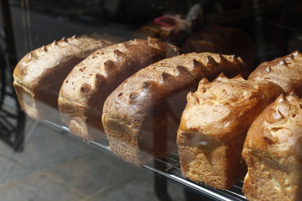 Paris: Behind the Scenes Bakery Tour with Breakfast - Breakfast That Sets the Tone: Croissants and Pain au Chocolat