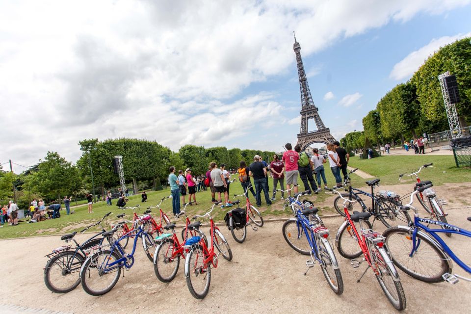 Paris Bike Tour: Eiffel Tower, Place de la Concorde & More - How the guide turns a ride into a story you remember