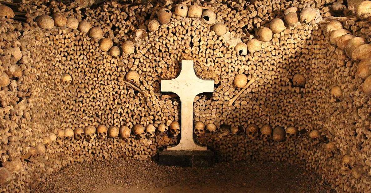 Paris: Catacombs Entry & Seine River Cruise with Audio Guide - What You Actually See in the Catacombs