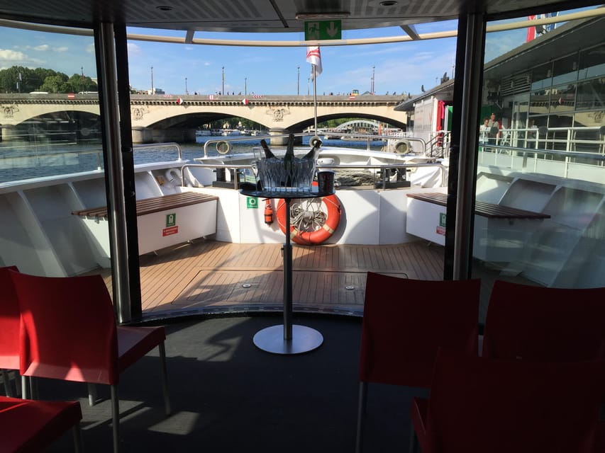 Paris: Champagne Tasting Cruise Departure from Eiffel Tower - Where to meet: Port de Suffren can be confusing