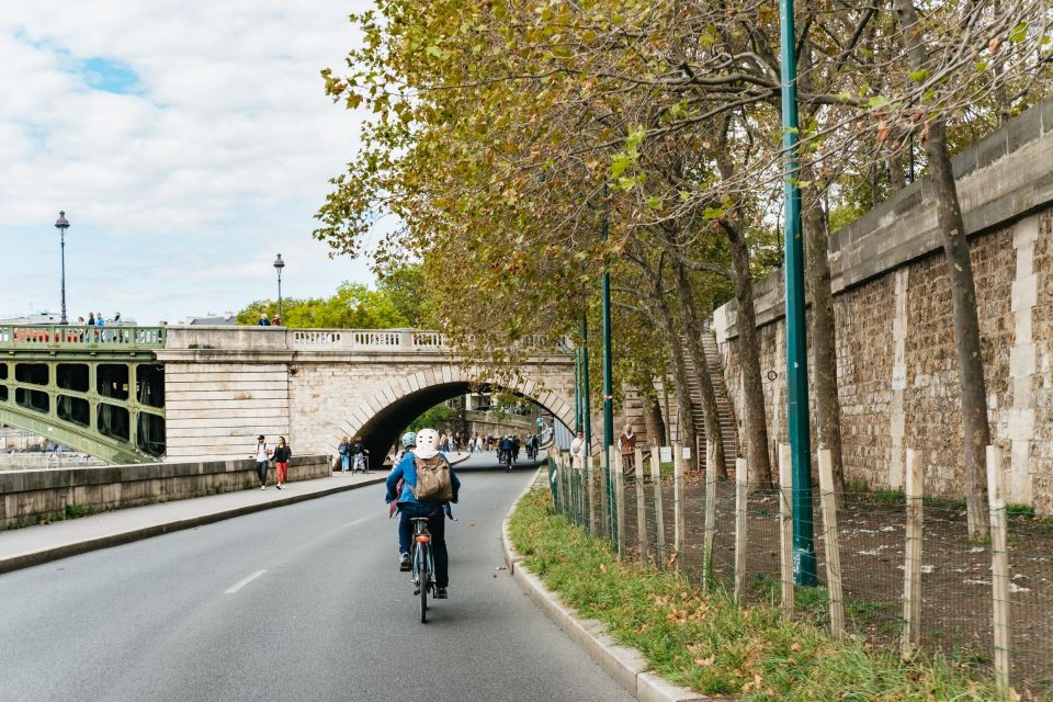 Paris: Charming Nooks and Crannies Bike Tour - Cycling comfort: what the bike ride is really like