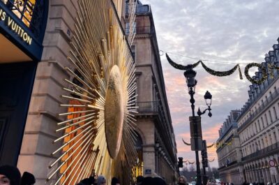 Paris Christmas Lights Walking Tour with Local Guide - Meeting Near Replay on Rue Étienne Marcel