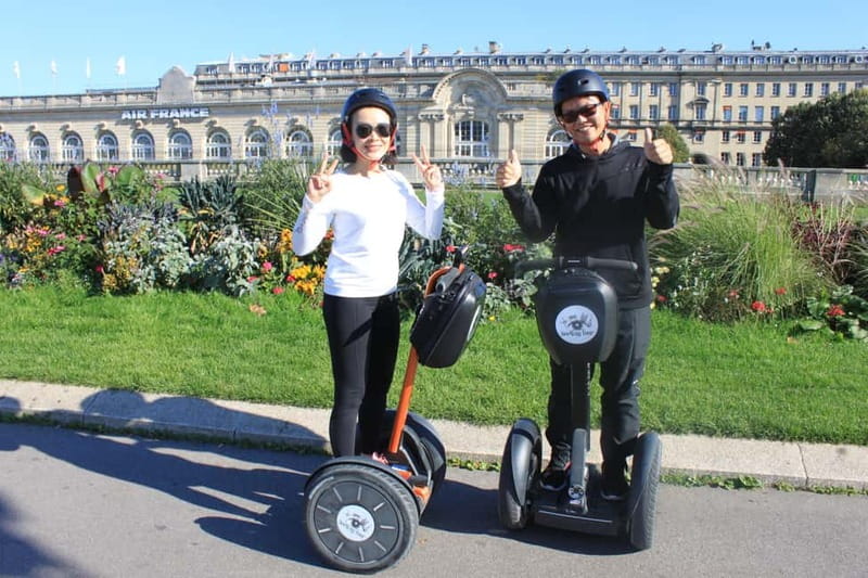 Paris: City Highlights on a Segway - École Militaire and the Eiffel Tower Finale