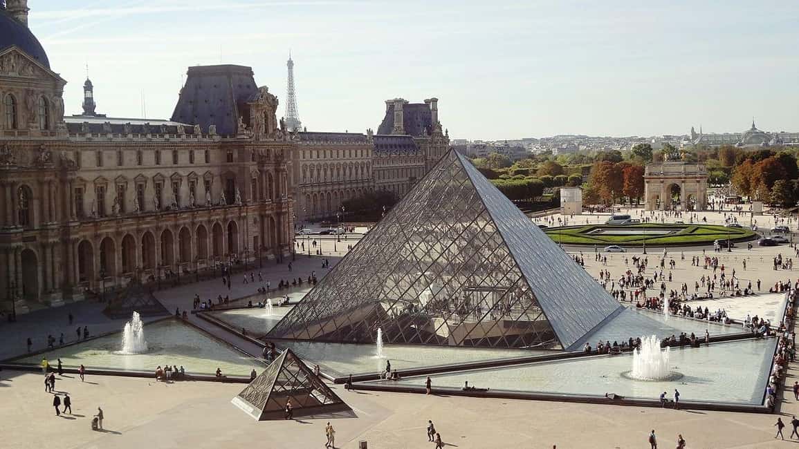 Paris: City Pass – Eiffel, Louvre & 27+ Must-See Sights - Bike Tour Plus 2 Hours of Hire: Freedom With a Real Guide