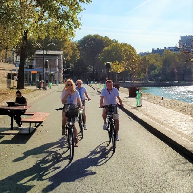 Paris: City Treasures Bike Tour - Napoleon’s Grave and Marie Antoinette’s Square: When History Gets Dark