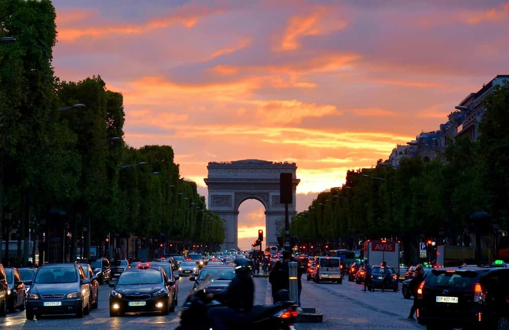 Paris: City Walking Tour and Seine River Cruise - Place de la Concorde to Champs-Élysées: The Classic Paris Sweep