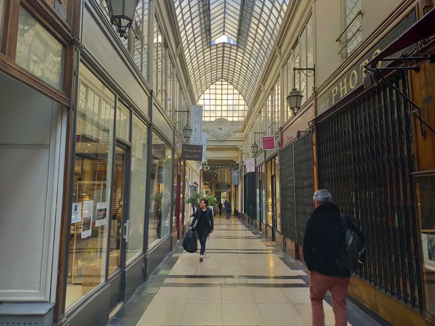 Paris: Covered Passages Walking Tour - Passage Verdeau: Antiques Dealers and Vintage Curiosity