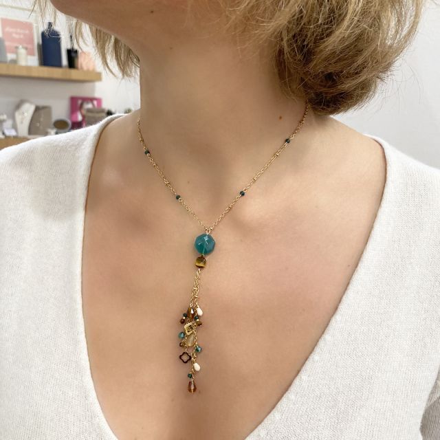 Paris: Create Your Own DIY Jewelry Souvenir Workshop - Choosing stones, beads, and chains like a Parisian designer