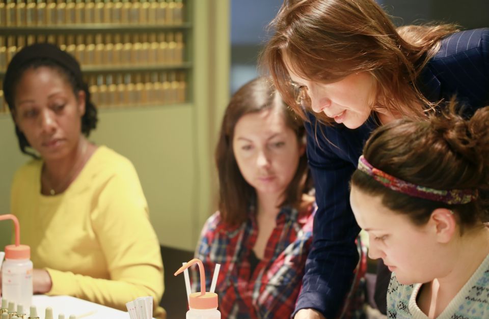 Paris: Create your Signature Scent Perfume Workshop - Mixing your own scent from 60 materials: how the trials work