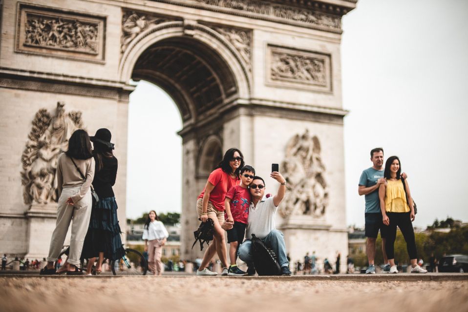 Paris: Customizable Child-Friendly Tour with Private Guide - Key things that make this family Paris tour work