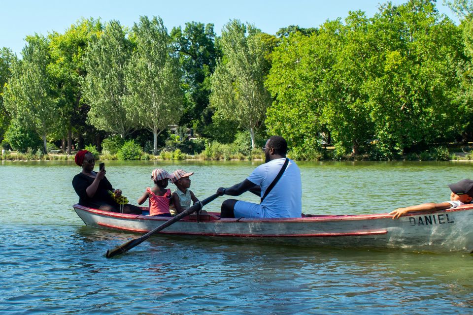 Paris: Customizable Child-Friendly Tour with Private Guide - Where you meet and how you get around