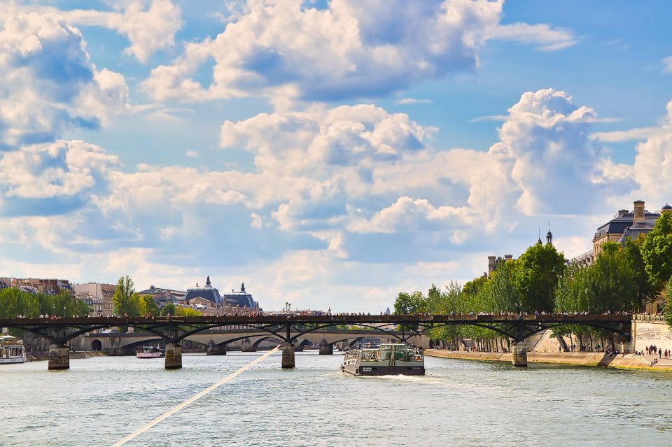 Paris: Day or Sunset Cruise with Drink, Ice Cream or Dessert - Trocadéro Dessert Pickup: How the Waffle, Ice Cream, or Soft Drink Fits In