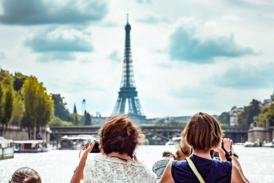 Paris: Day or Sunset Cruise with Drink, Ice Cream or Dessert - Meeting at Bateaux Parisiens (Port de la Bourdonnais, Pontoon 03)