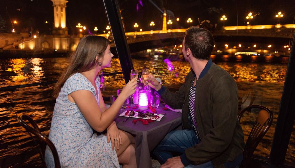Paris: Dinner Cruise on the Seine and Eiffel Tower 2nd floor - Meeting point at Port de Solférino: where evenings go wrong