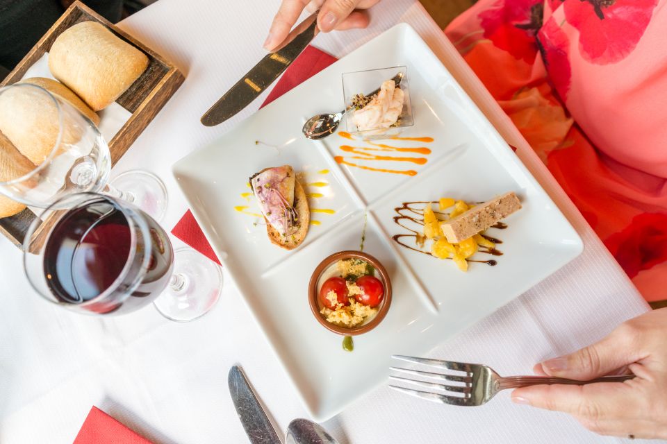 Paris: Early Evening Dinner Cruise on the River Seine - Before You Go: Small Tips That Save Big Frustration