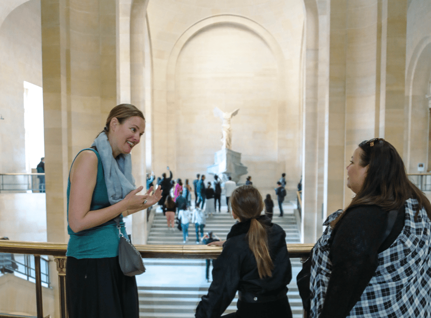 Paris: Early Morning Louvre Private Guided Tour with Pickup - Venus de Milo: a calmer way to understand the sculpture