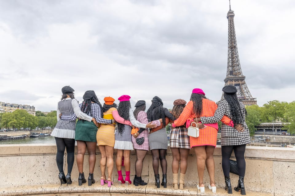 Paris: Eiffel Area Private Photoshoot - Private Eiffel Photos in 25 Minutes: What You’re Really Buying