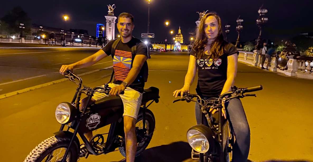 Paris: Eiffel Tower and Notre Dame Night Tour by E-Bike - Safety briefing, helmet fit, and a quick test ride
