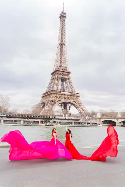 Paris: Eiffel Tower Flying-Dress Photoshoot jonadress - Key highlights at a glance