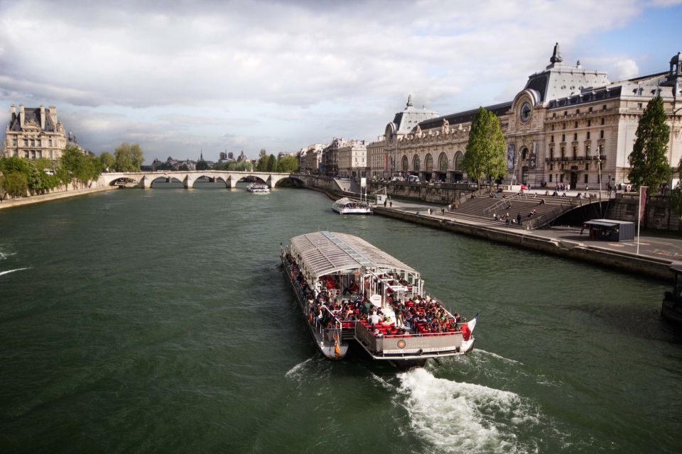 Paris: Eiffel Tower Hosted Tour, Seine Cruise and City Tour - The panoramic bus loop: where the audio actually helps