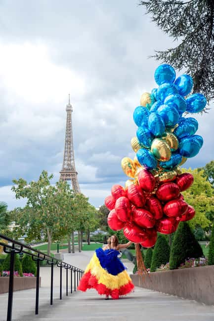 Paris: Eiffel Tower & Louvre Private Photoshoot - What you get after the shoot: the edited gallery and downloading