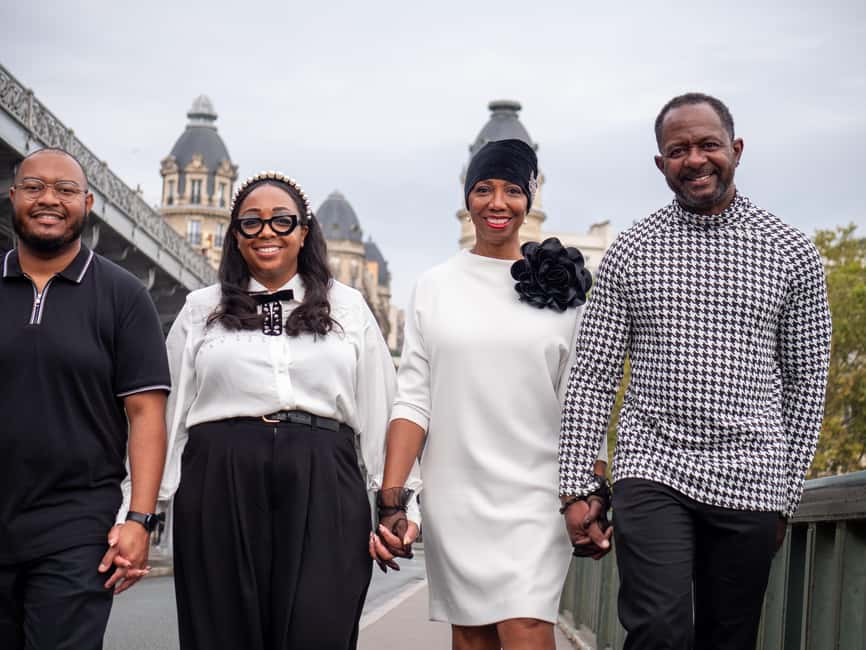 Paris: Eiffel Tower Private Photoshoot Experience - Why Pont de Bir Hakeim sets you up for great Eiffel Tower photos