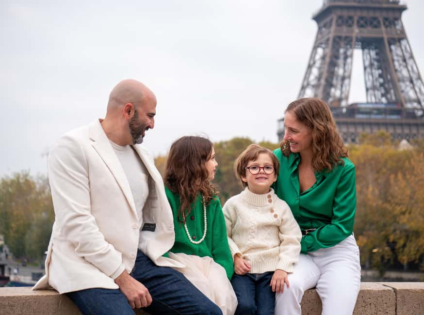 Paris: Eiffel Tower Private Photoshoot Experience - Stop-by-stop: how the photo stops work in real time