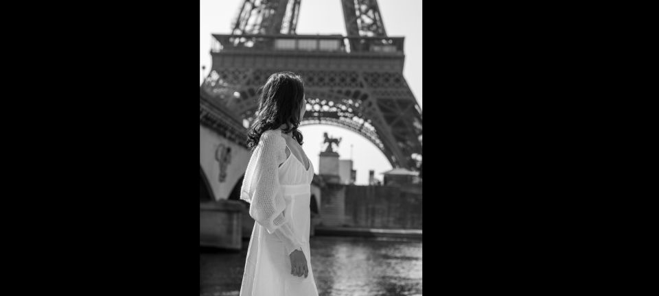 Paris: Eiffel Tower Private Photoshoot Experience - The photo gallery: delivery speed and how many images you’ll actually have