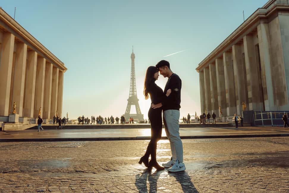 Paris: Eiffel Tower Street Photoshoot - Finding the right starting point: Chaillot to Louvre, not chaos