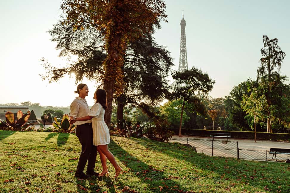Paris: Eiffel Tower Street Photoshoot - Why the finish at the Louvre helps your photos (not just your schedule)