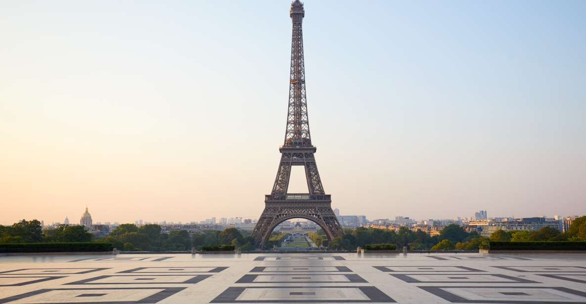 Paris: Eiffel Tower Summit Access Tour and River Cruise - Reserved summit access by elevator: how to think about the lines