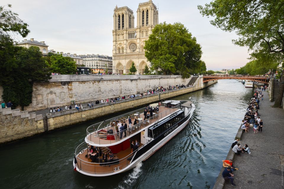 Paris: Eiffel Tower Tour & Seine River Cruise Tour - Seine River Cruise: One Hour of Paris Close-Up, With a Live Guide