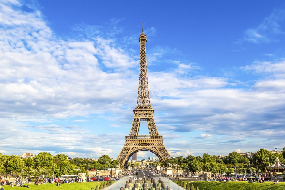 Paris: Eiffel Tower Tour & Seine River Cruise Tour - Total Time and Pace: 135 Minutes That Can Still Feel Like Two Different Trips