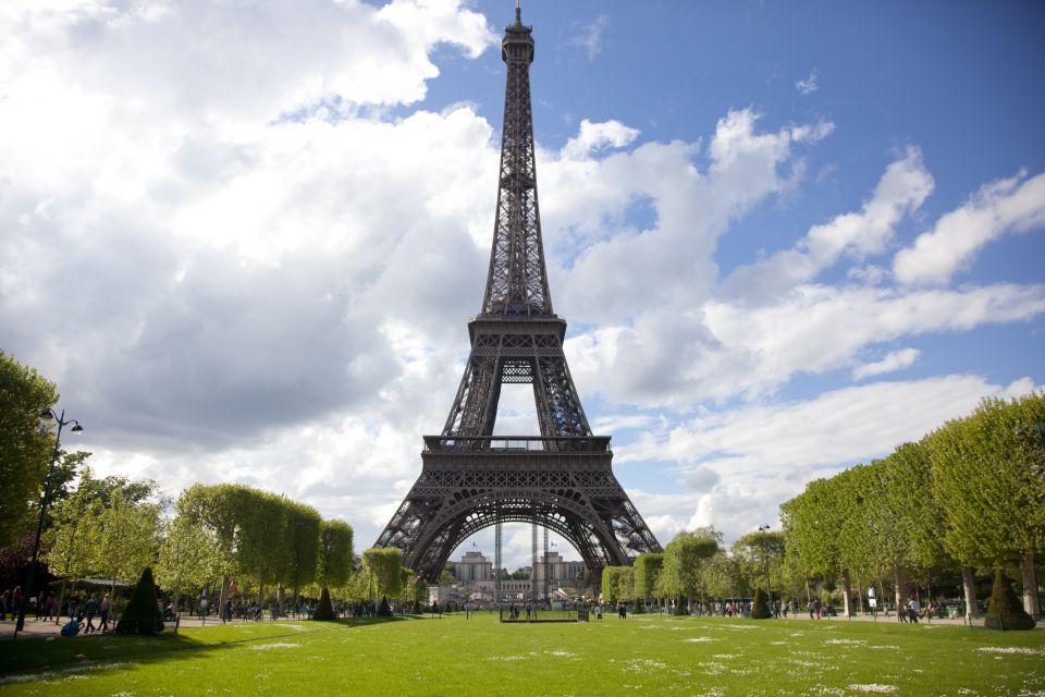 Paris: Eiffel Tower Tour & Seine River Cruise Tour - Security Lines, Scams, and Common-Sense Tips for a Smoother Day