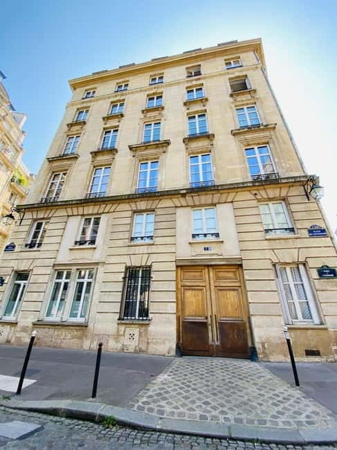 Paris: Explore the City Like Emily Tour - Filming Locations - Neighborhood variety: how the expat viewpoint changes what you notice